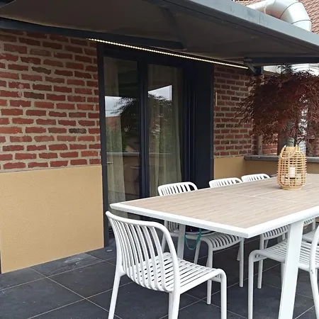 アパート New With Terrace In The Center